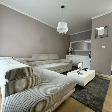 Apartment Szarotki *